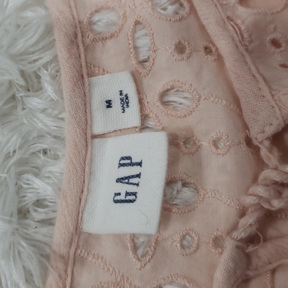 GAP Cap Sleeve Eyelet Flowy Top - Picture 3 of 7